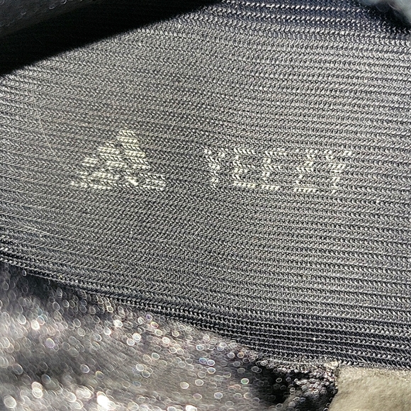 Yeezy quantum basketball - Picture 3 of 7